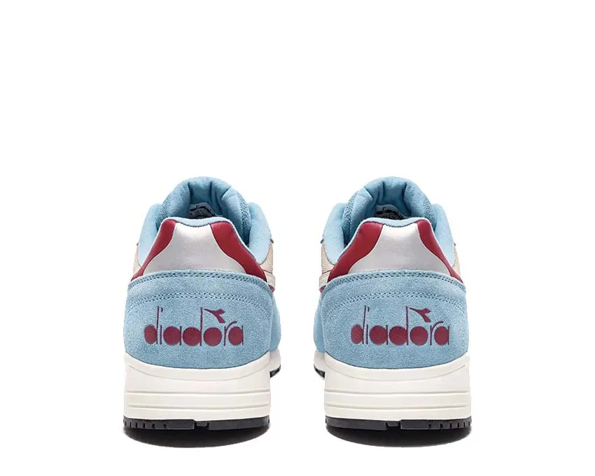 Diadora N902