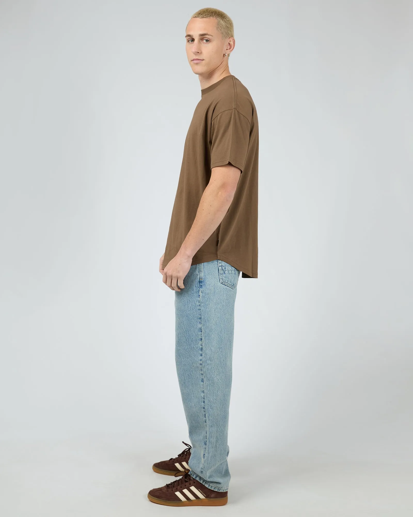 Solid Tail Tee Chocolate